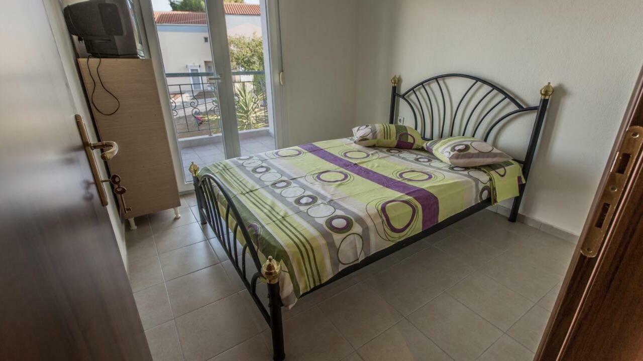Mezoneta Elani Villa Szíviri Kültér fotó